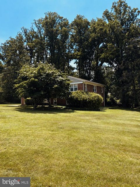 Homes For Sale - 2 Greenlea Drive<br/> Baltimore County, PIKESVILLE, MD 21208