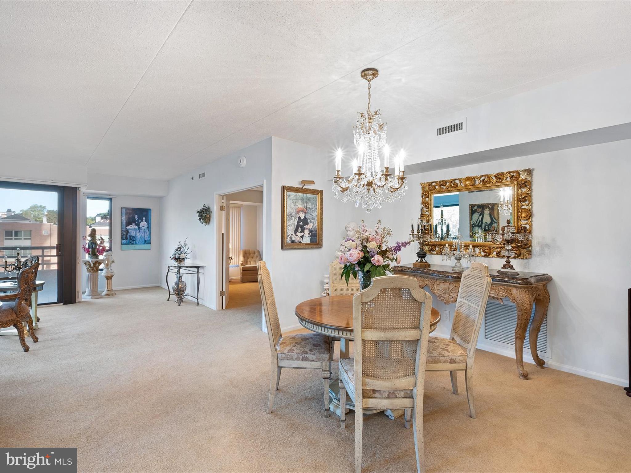 1100 LOVERING AVENUE UNIT 318