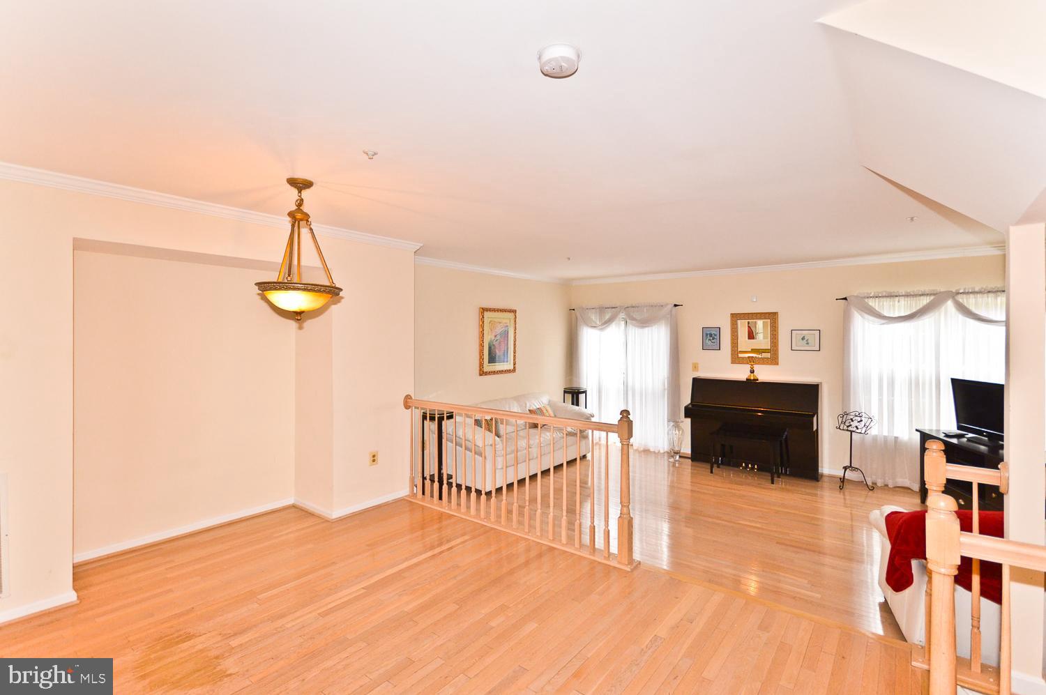 WOODVIEW VILLAGE - Residential