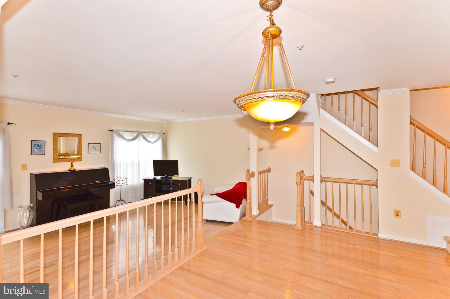 WOODVIEW VILLAGE - Residential