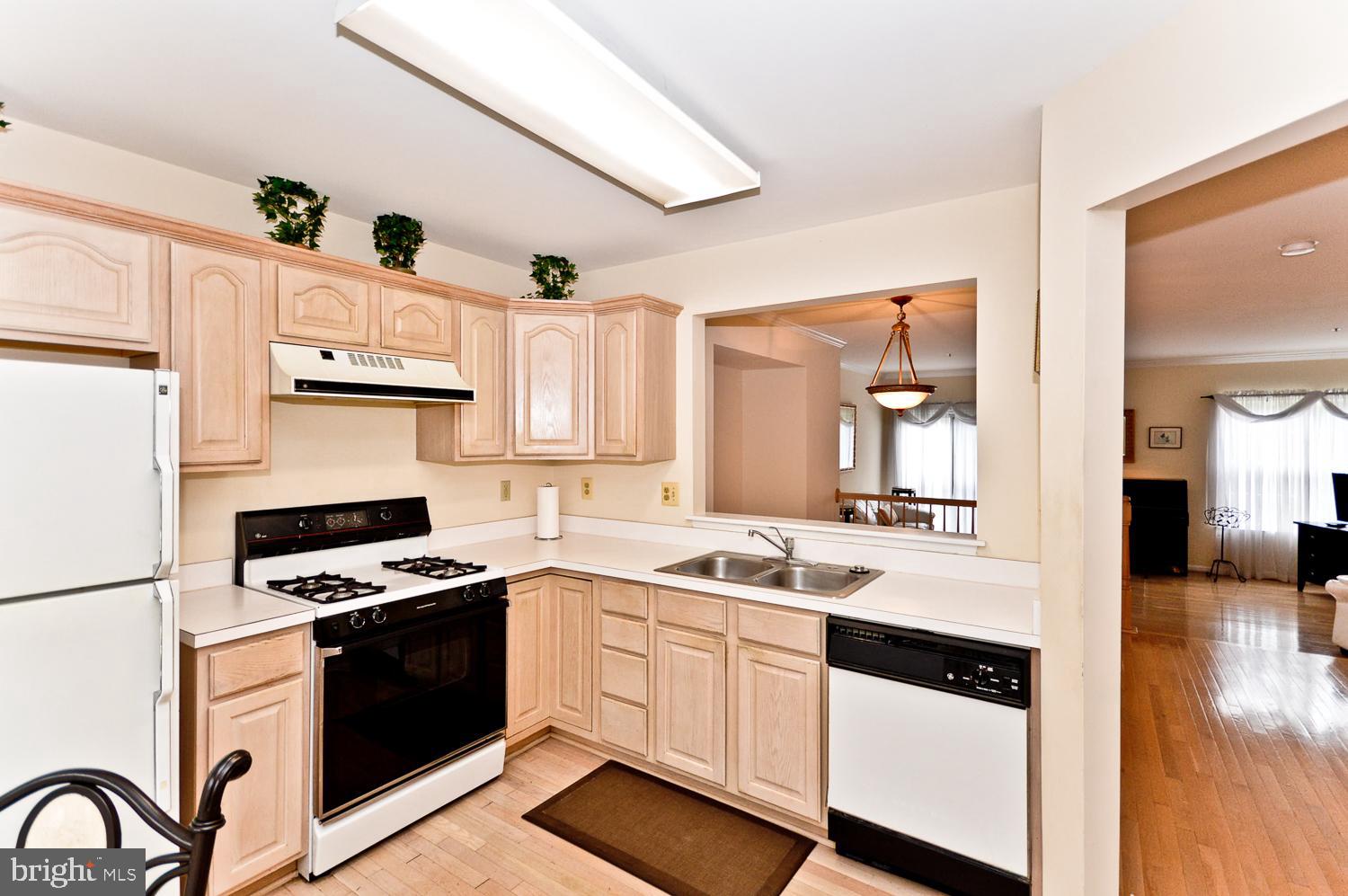 WOODVIEW VILLAGE - Residential