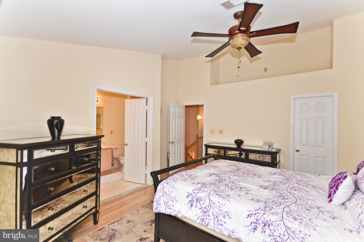 WOODVIEW VILLAGE - Residential