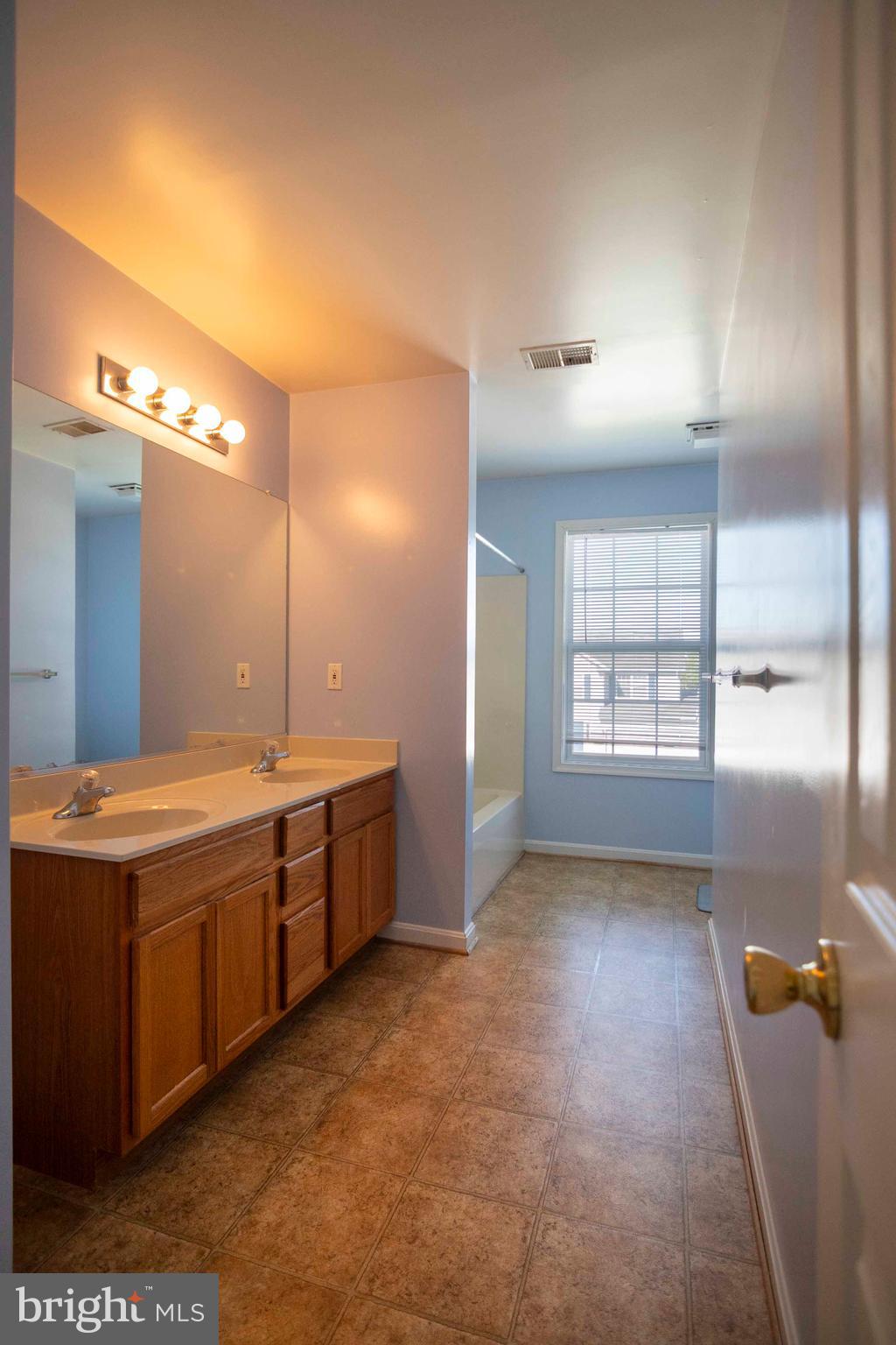 SUMMER HILL - Residential