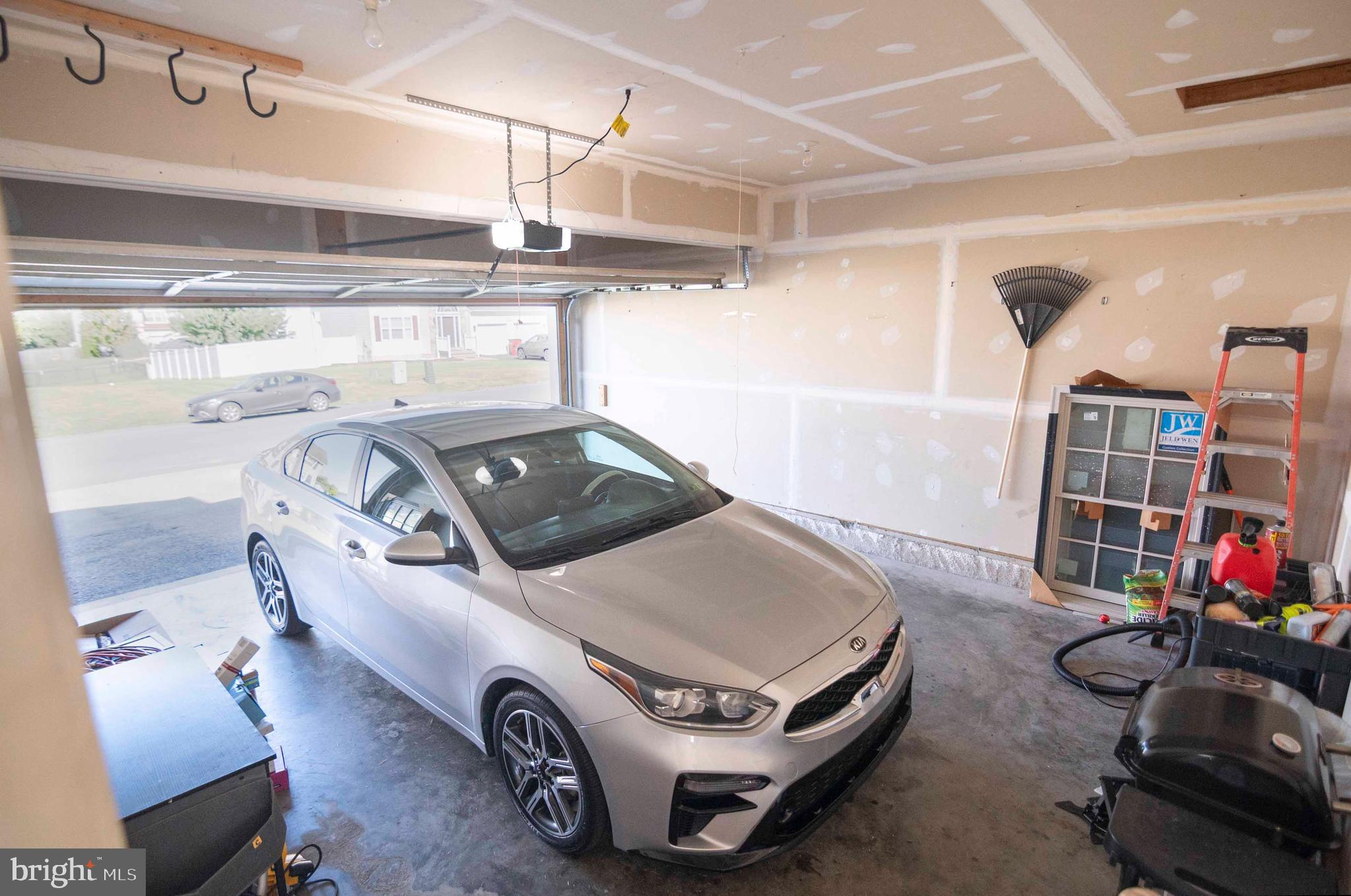 SUMMER HILL - Residential