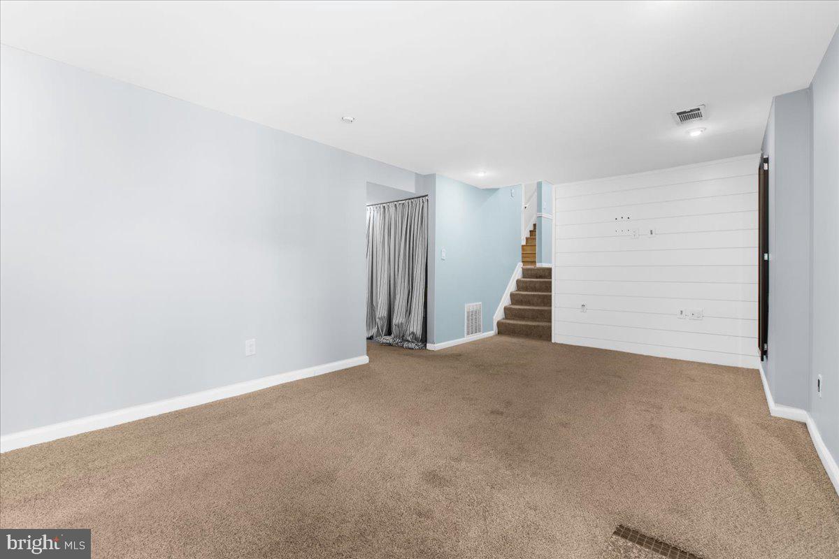 THE HIGHLANDS - Residential