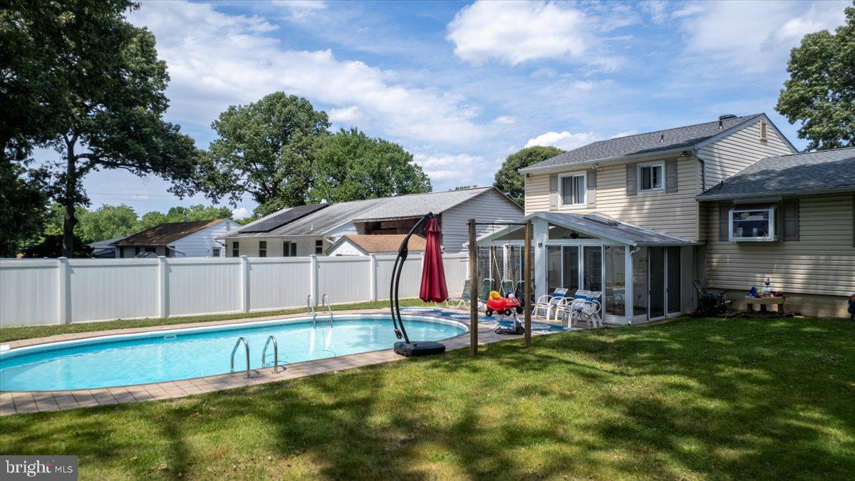 THE HIGHLANDS - Residential