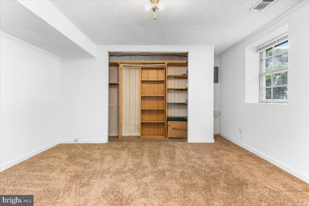 THE HIGHLANDS - Residential