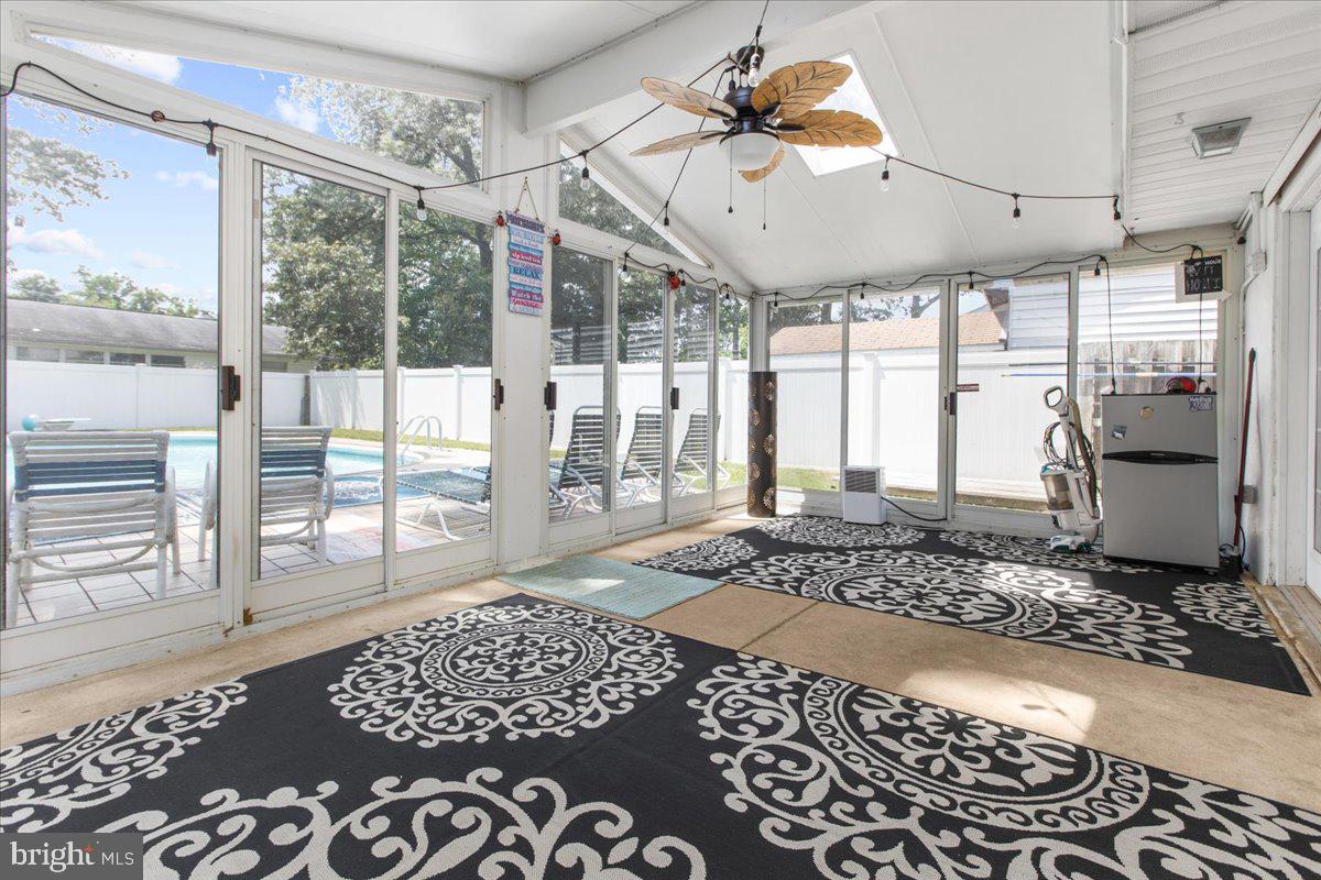 THE HIGHLANDS - Residential