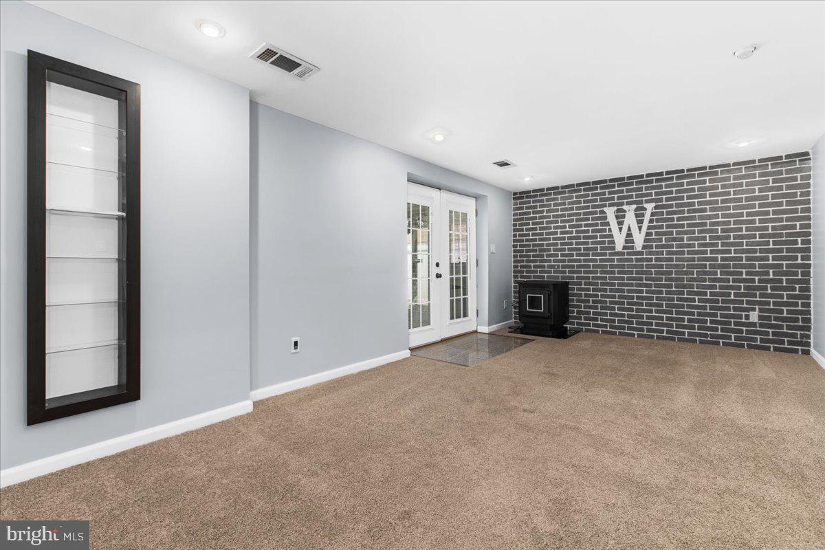 THE HIGHLANDS - Residential