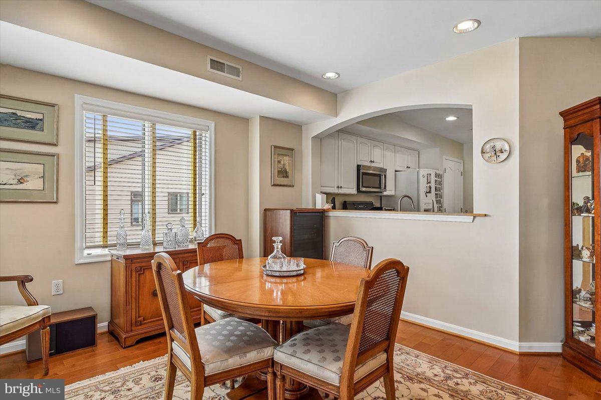 CHESAPEAKE HARBOUR - Residential