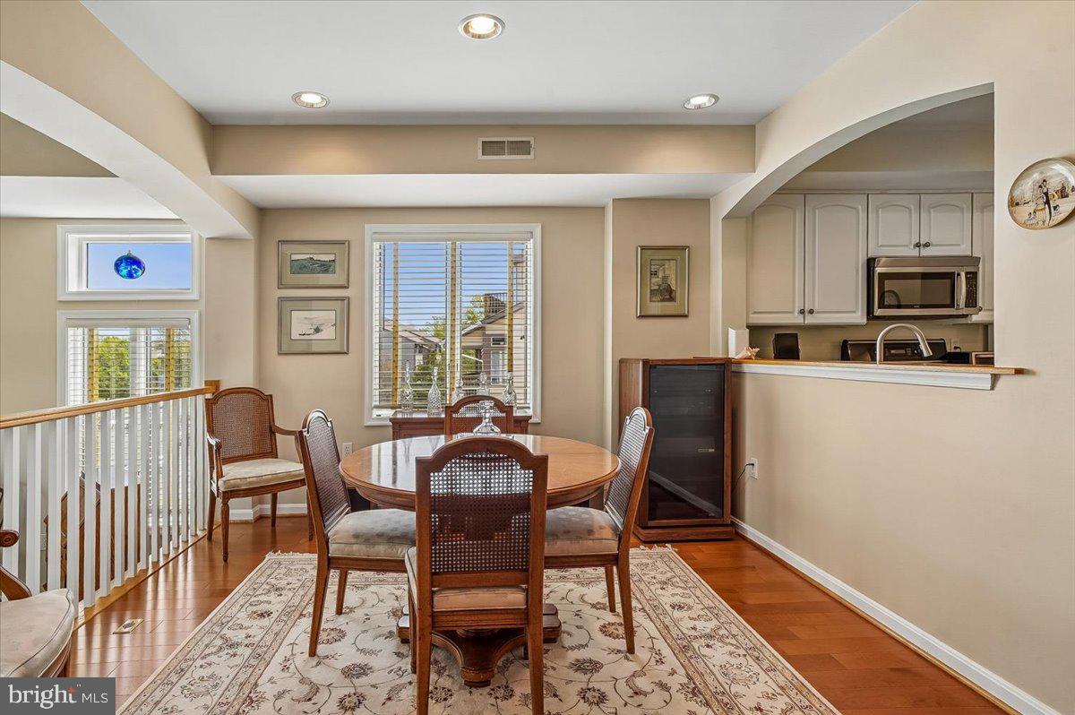 CHESAPEAKE HARBOUR - Residential