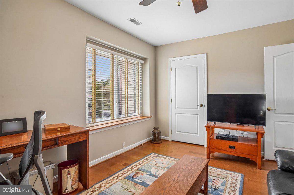 CHESAPEAKE HARBOUR - Residential