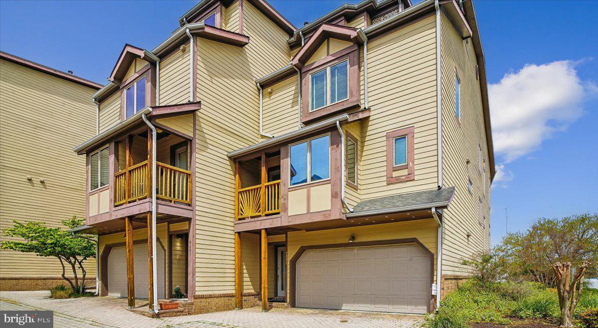 CHESAPEAKE HARBOUR - Residential