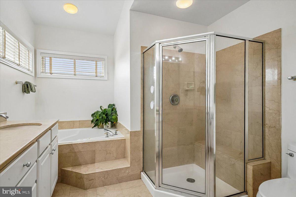 CHESAPEAKE HARBOUR - Residential