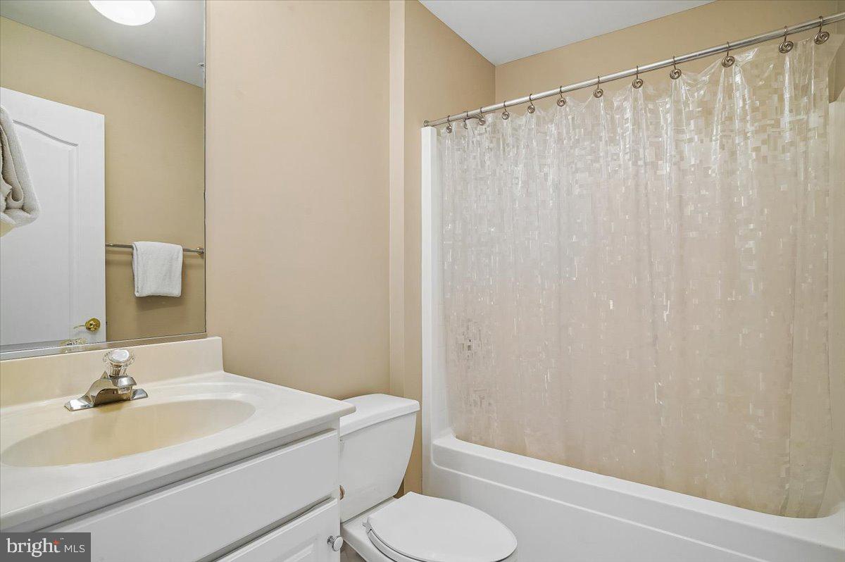 CHESAPEAKE HARBOUR - Residential