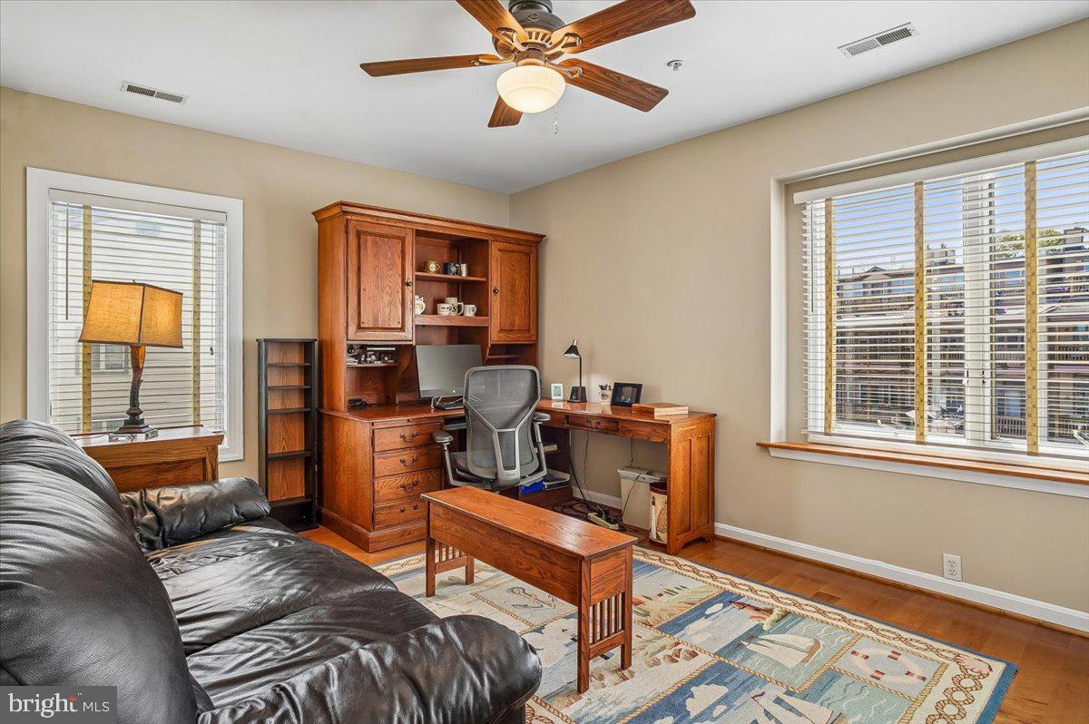 CHESAPEAKE HARBOUR - Residential