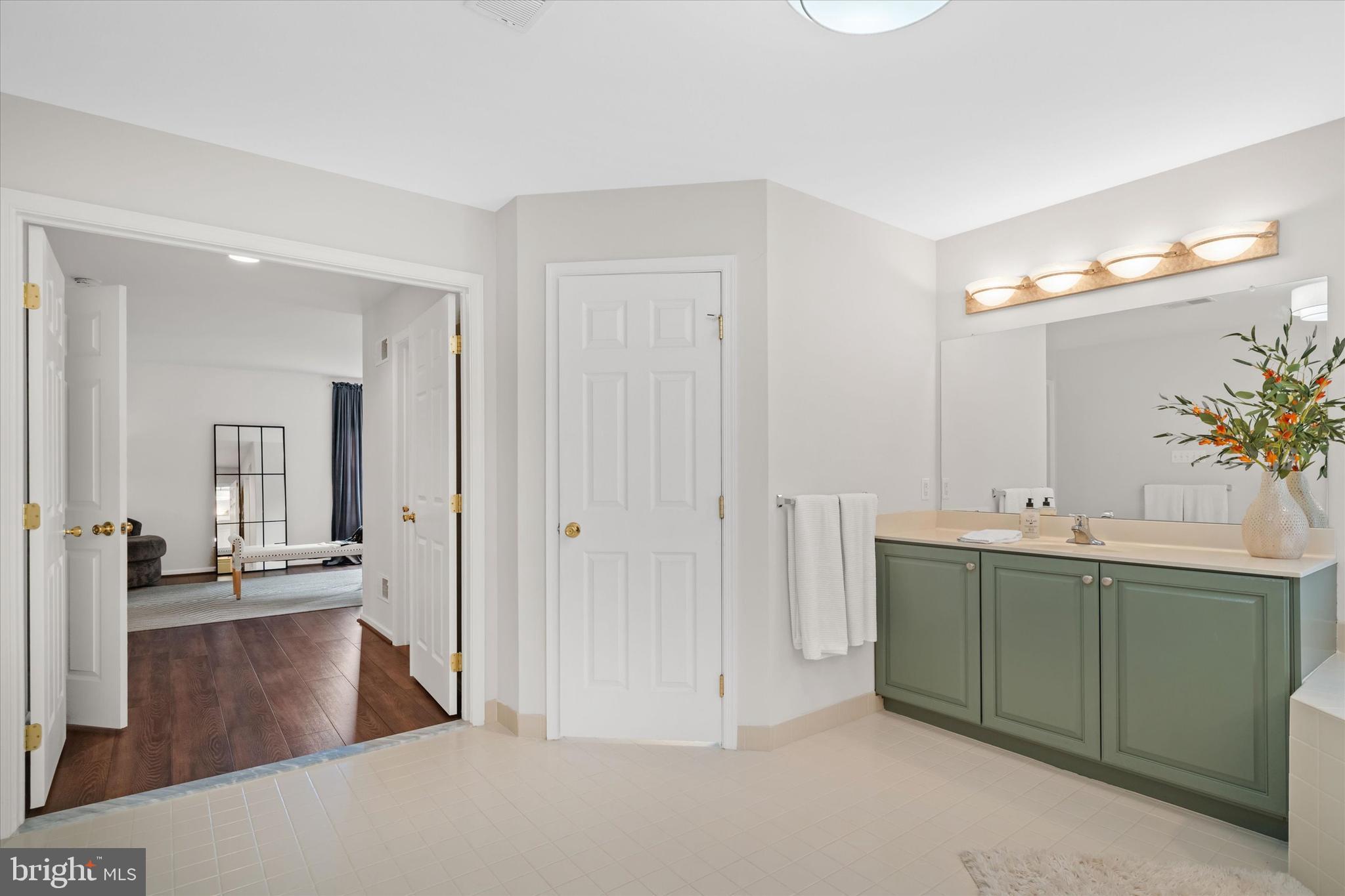 AUBURN HILLS - Residential