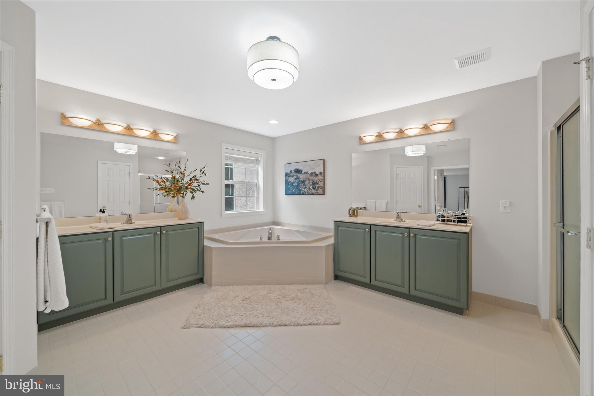 AUBURN HILLS - Residential