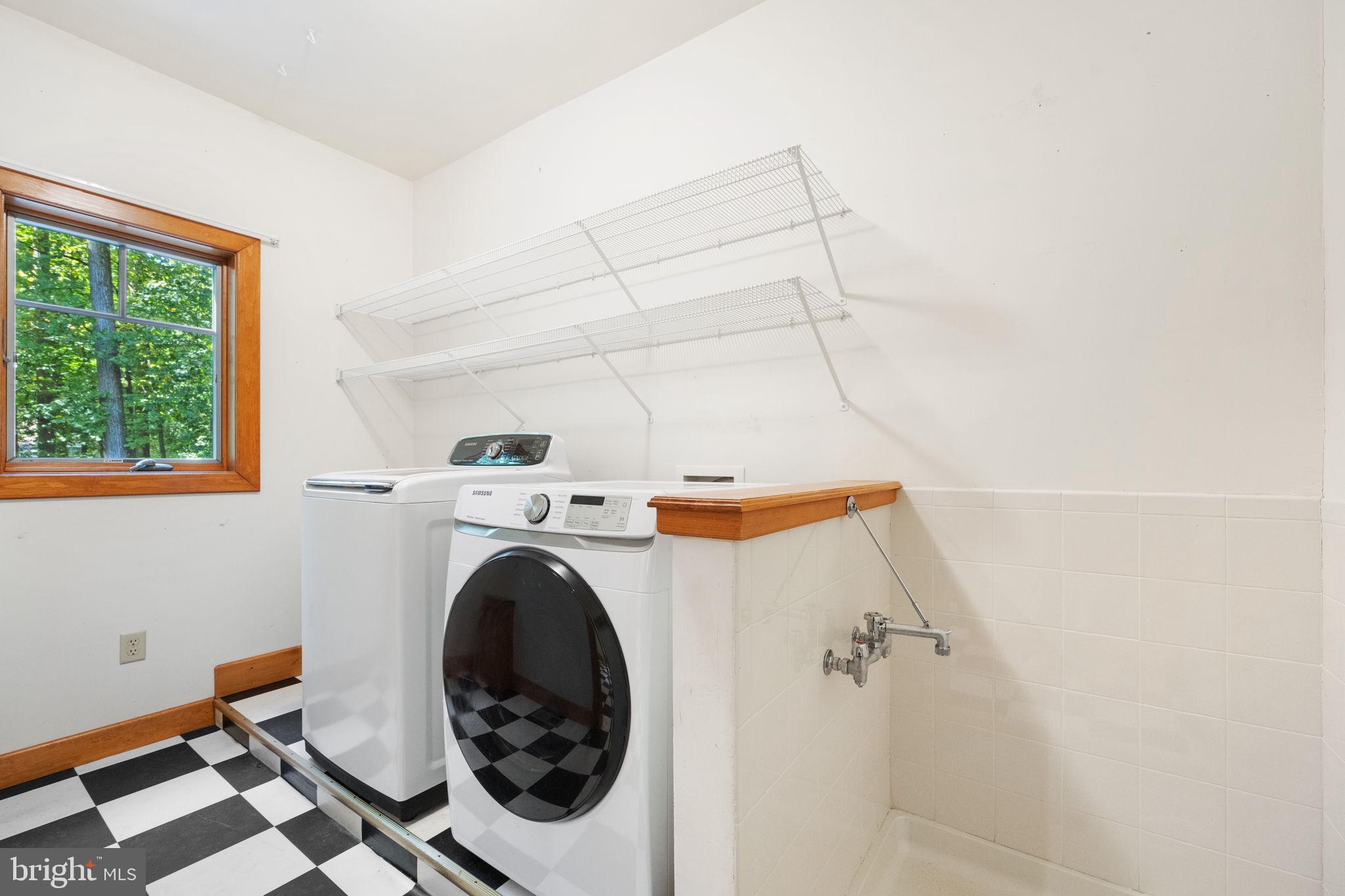 GLEN BROOK WOODS - Residential