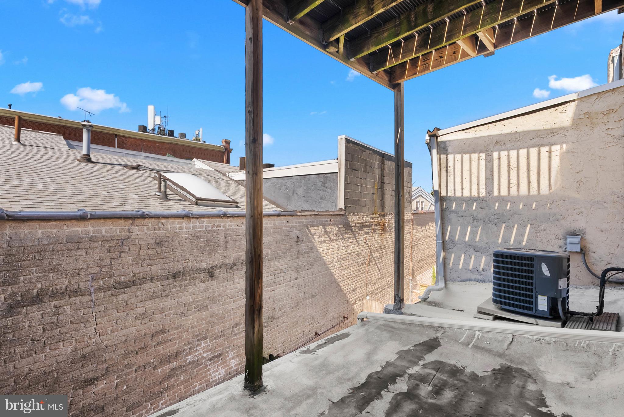 FAIRMOUNT - Residential Lease