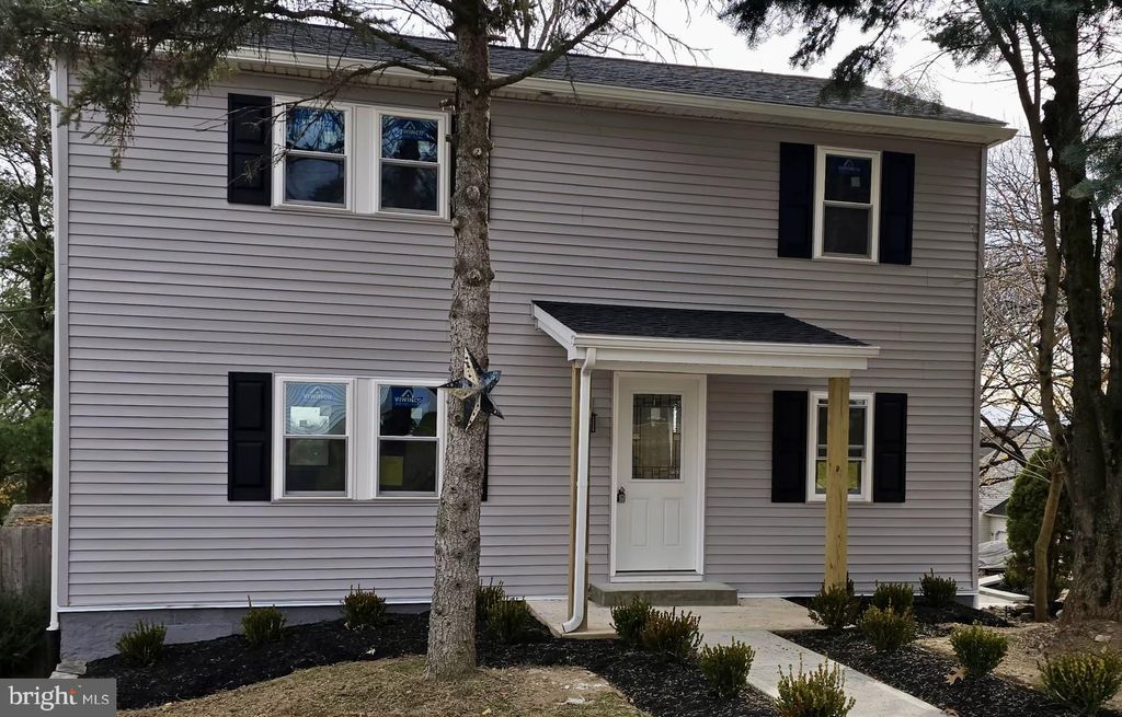 Photo of 308 Hillside Avenue, NORRISTOWN, PA 19403 (MLS # PAMC2162354)