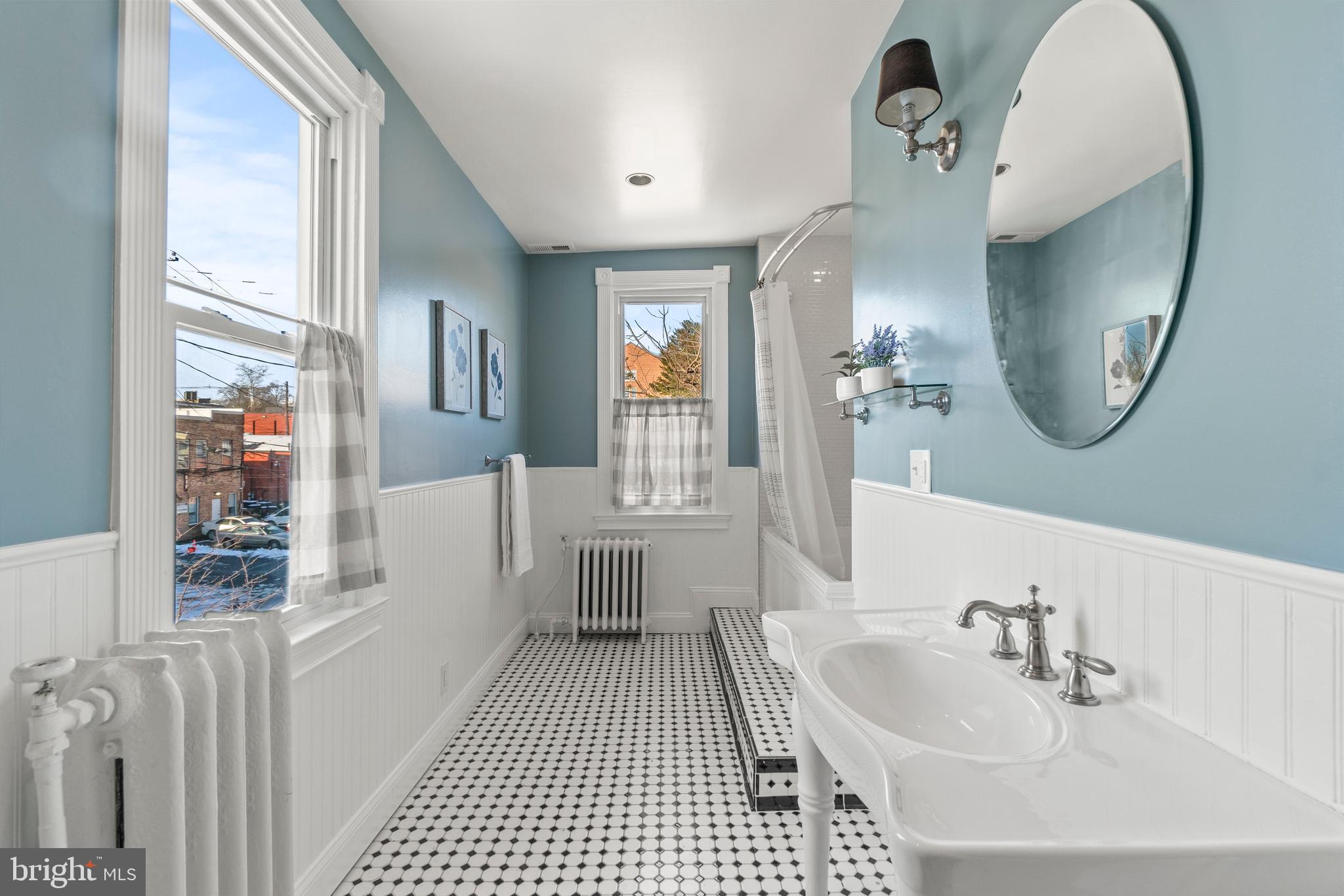 ROLAND PARK - Residential