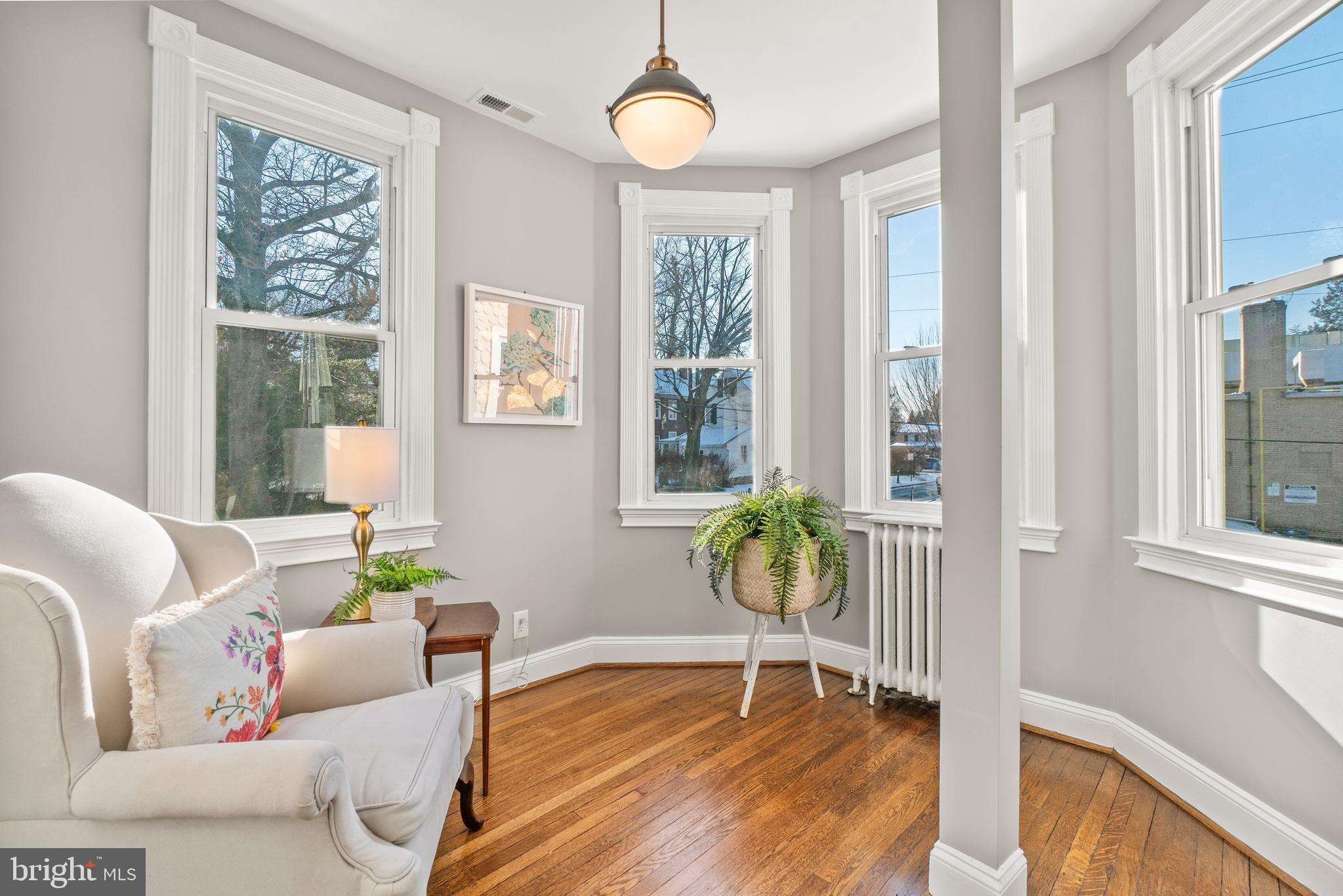 ROLAND PARK - Residential