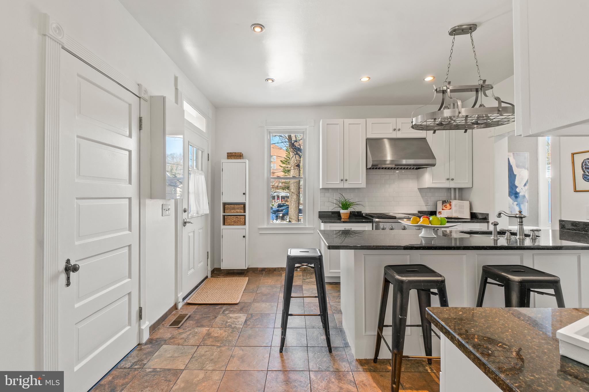 ROLAND PARK - Residential