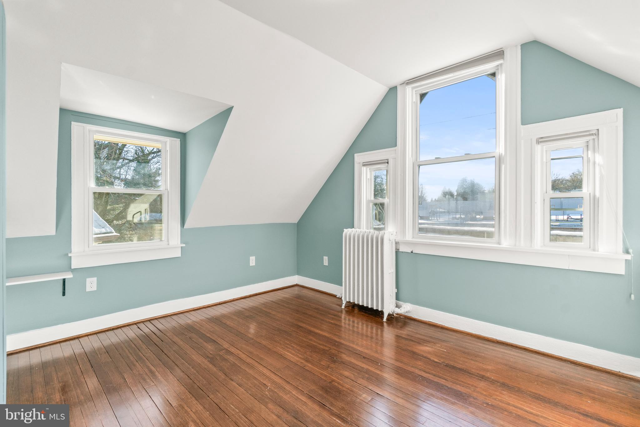 ROLAND PARK - Residential