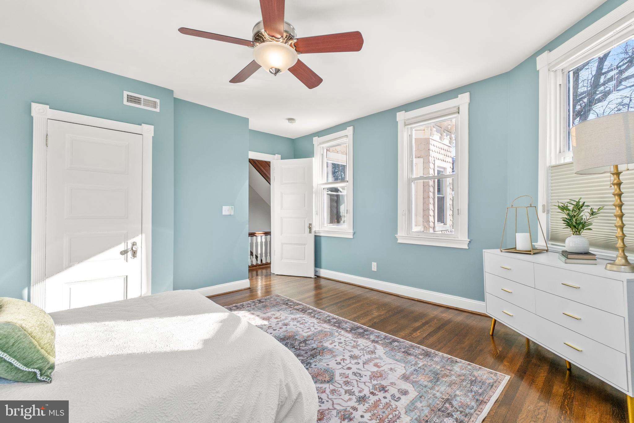 ROLAND PARK - Residential