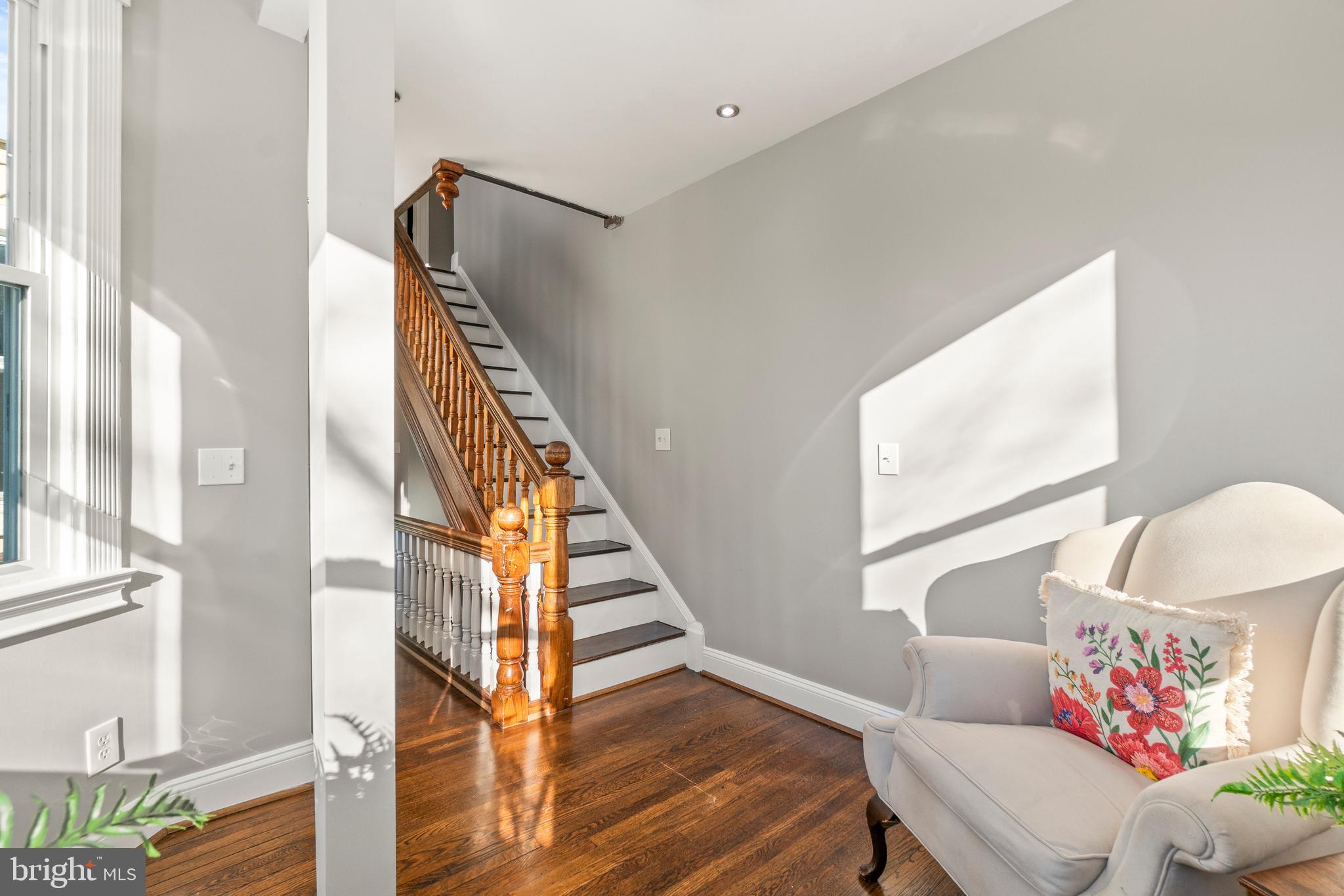 ROLAND PARK - Residential