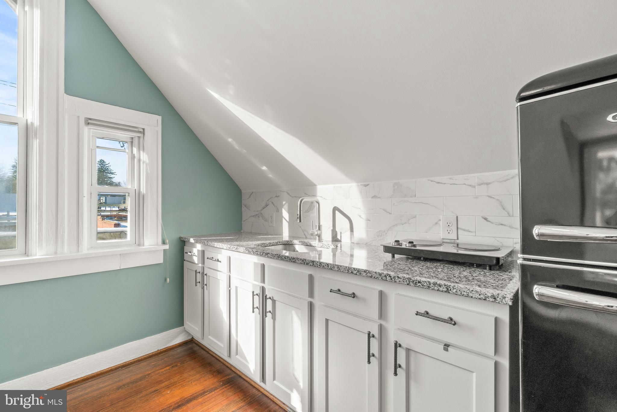 ROLAND PARK - Residential