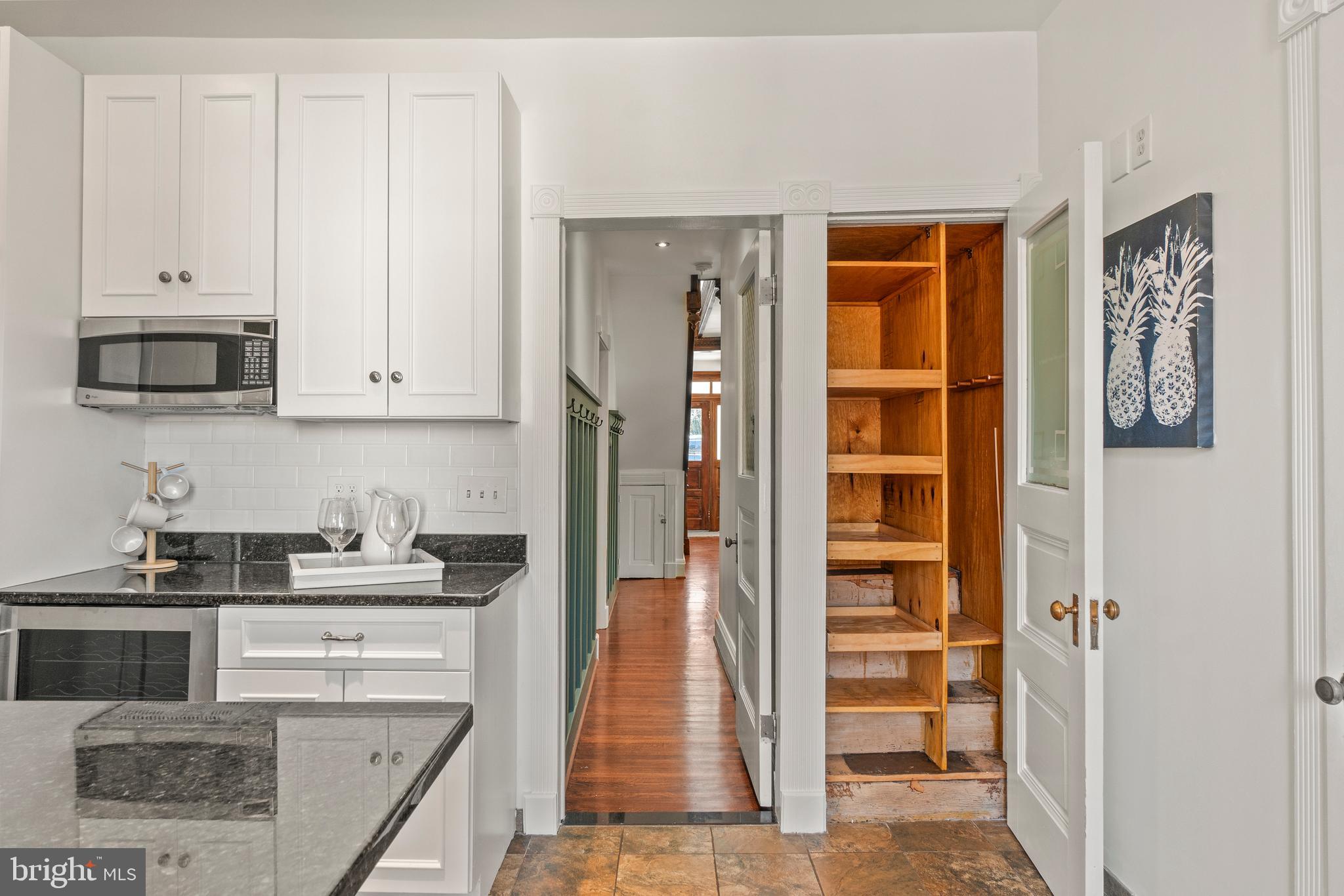 ROLAND PARK - Residential