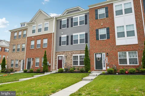 2705 Princess Victoria Way, Bowie, MD MLS: MDPG2152298