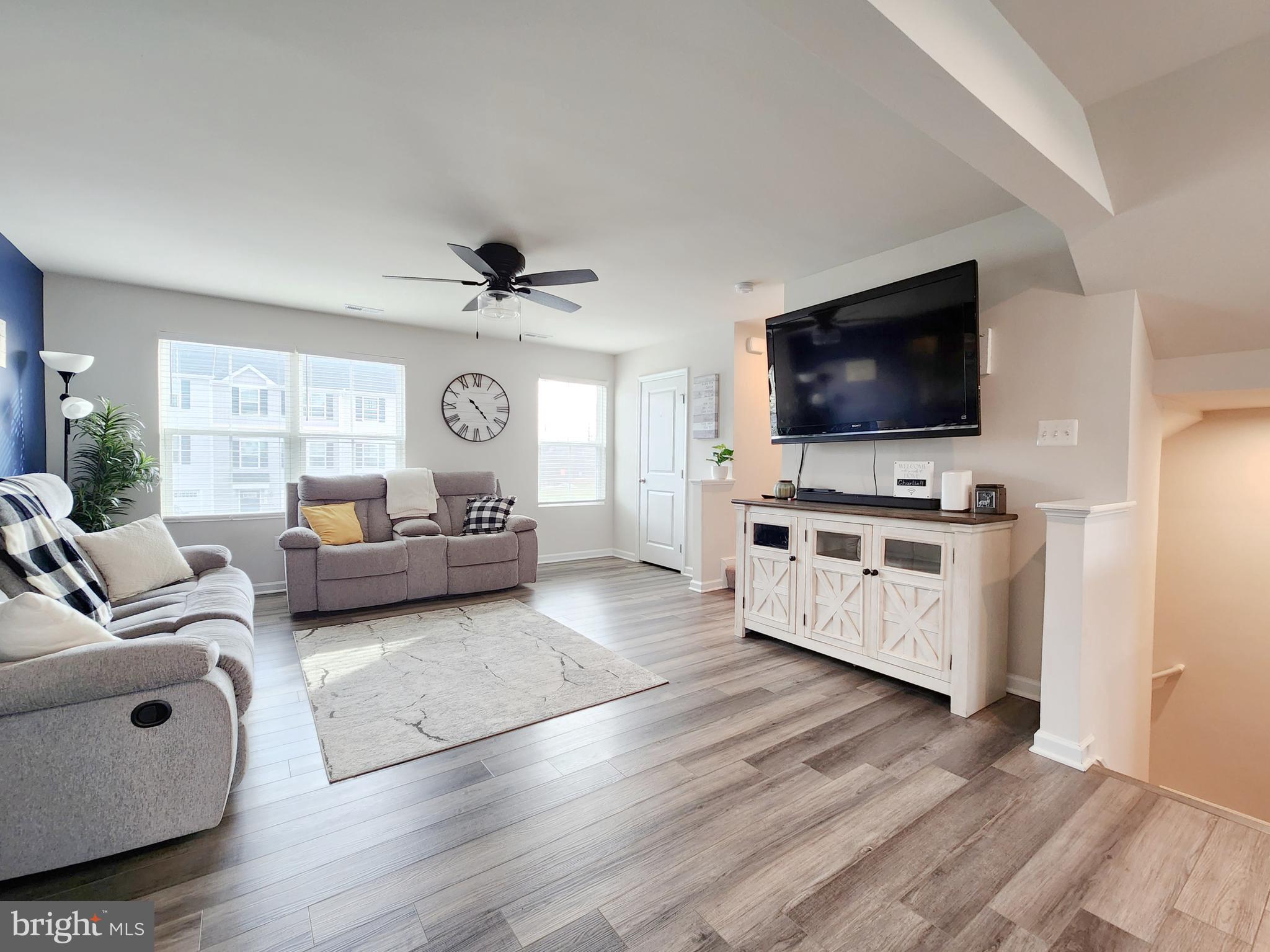 THE LAKES AT MARTINSBURG - Residential Lease