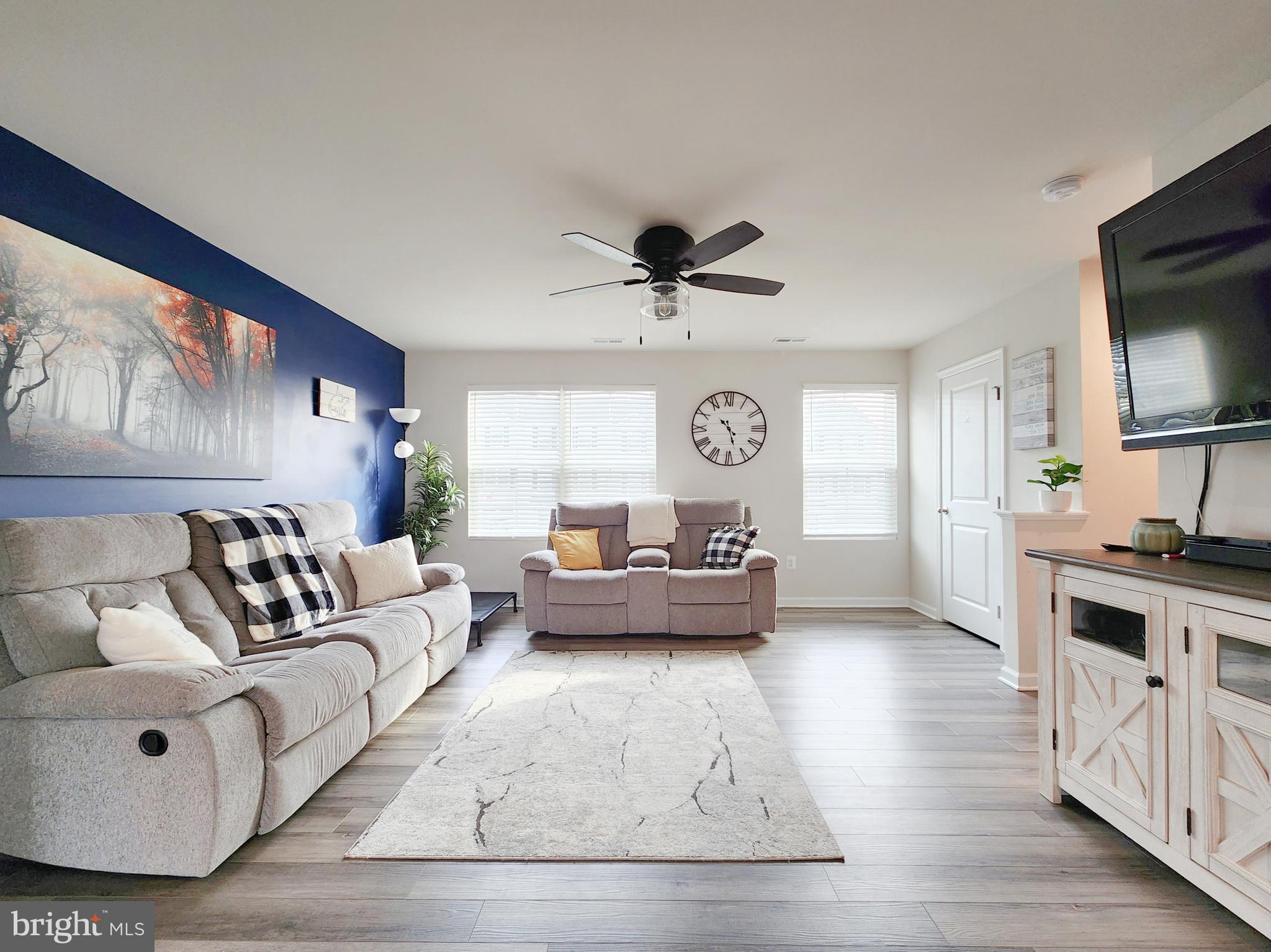 THE LAKES AT MARTINSBURG - Residential Lease