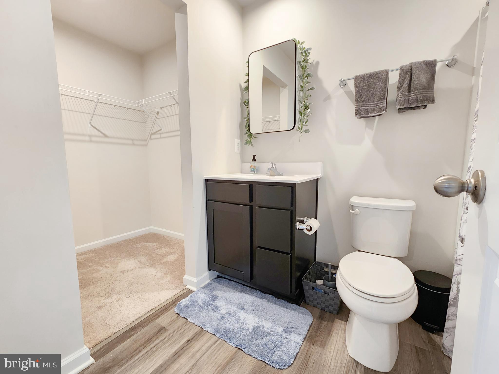 THE LAKES AT MARTINSBURG - Residential Lease