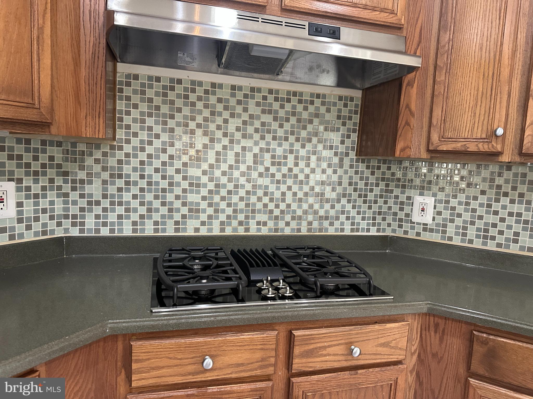 PARKWAY WEST - Residential