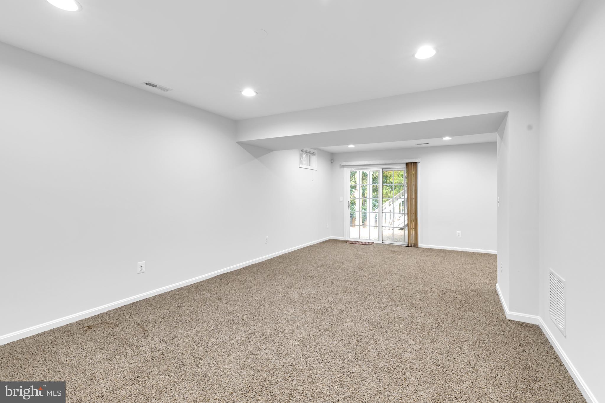 PARKWAY WEST - Residential