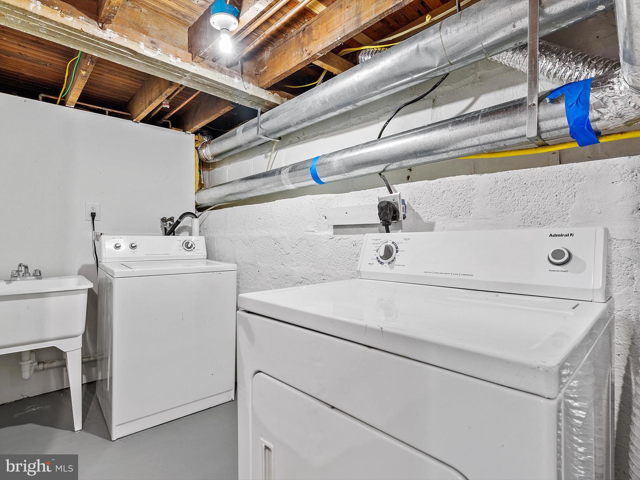 MOYERS PARK - Residential