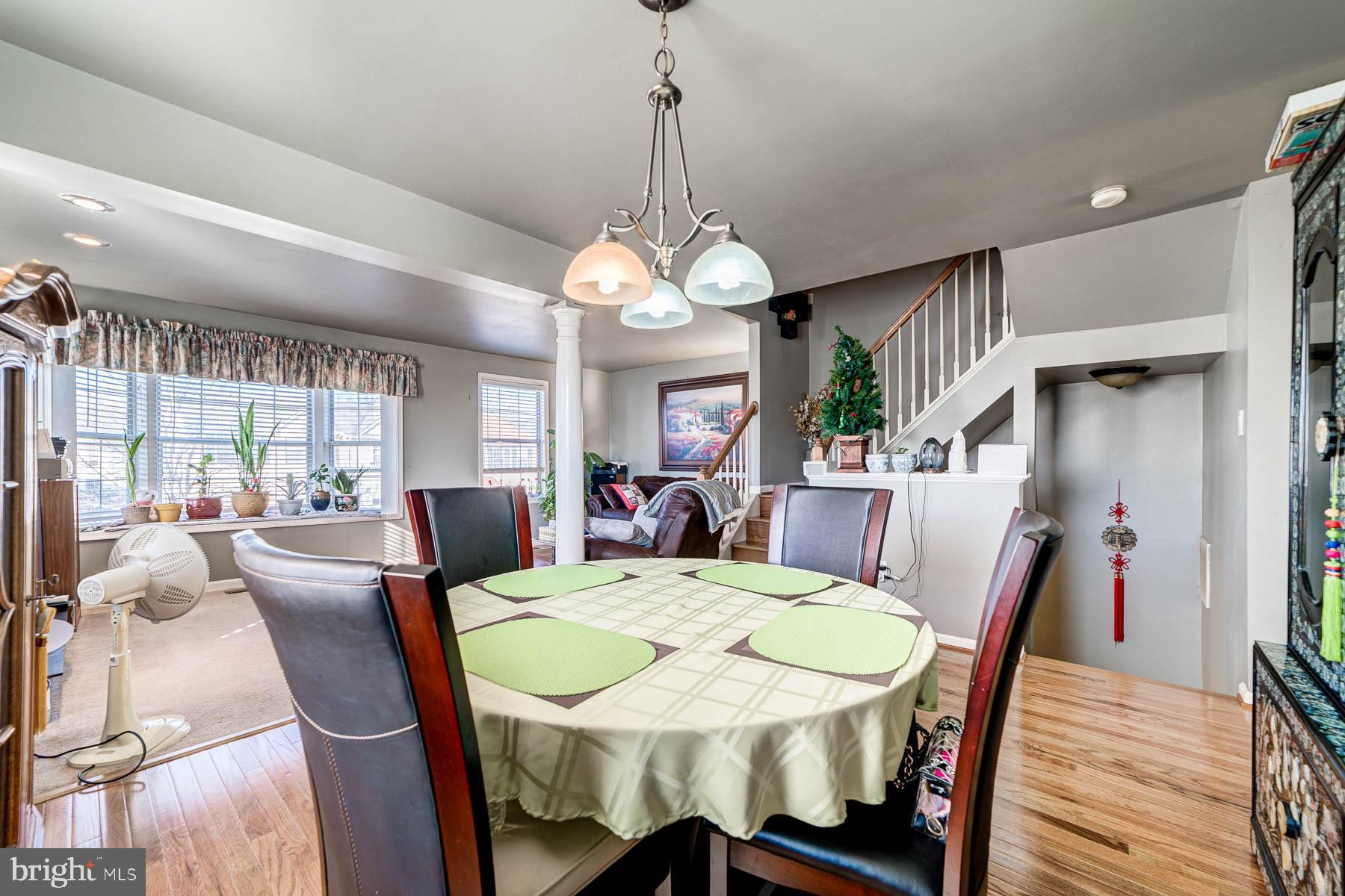 SUNNINGDALE MEADOWS - Residential