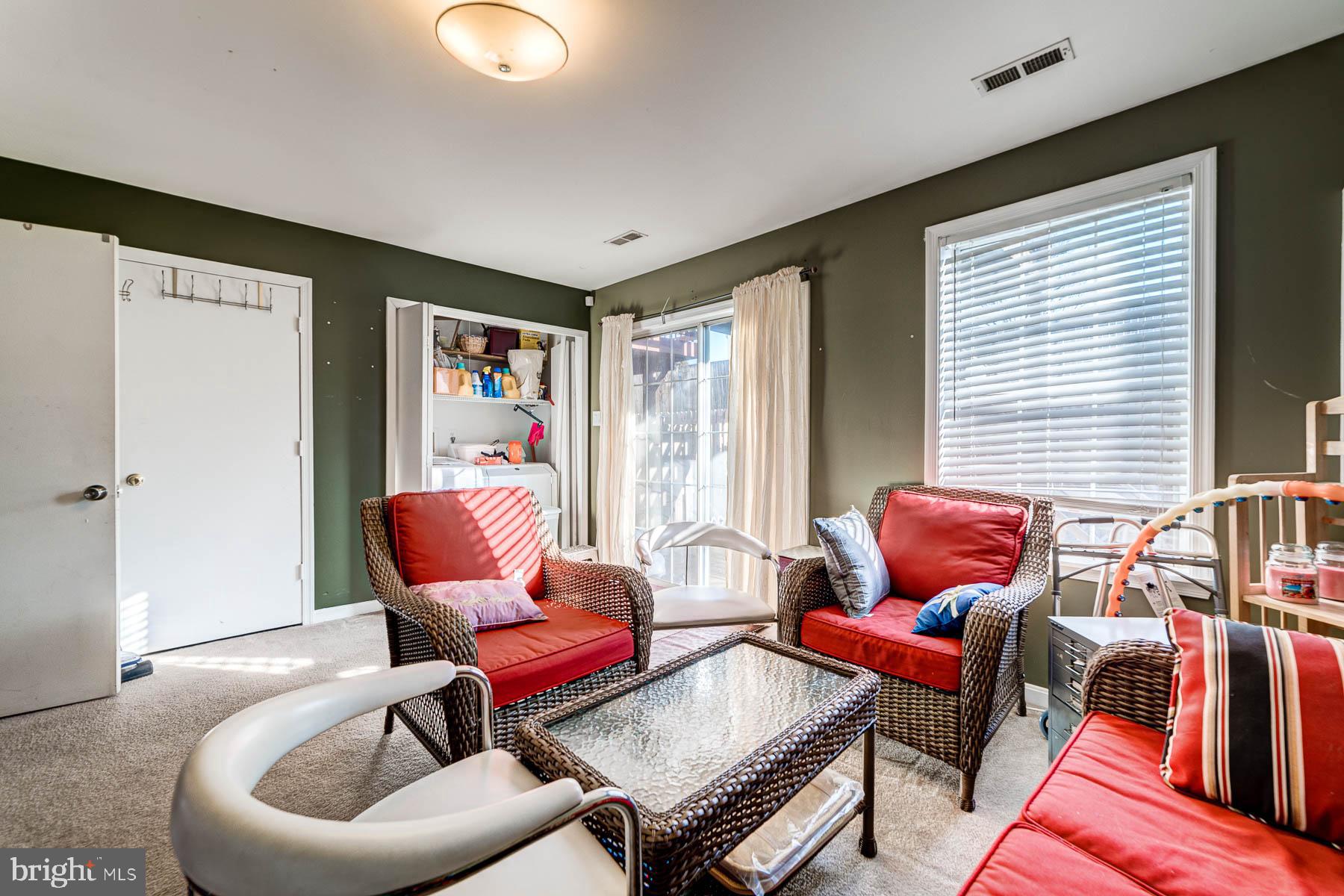 SUNNINGDALE MEADOWS - Residential