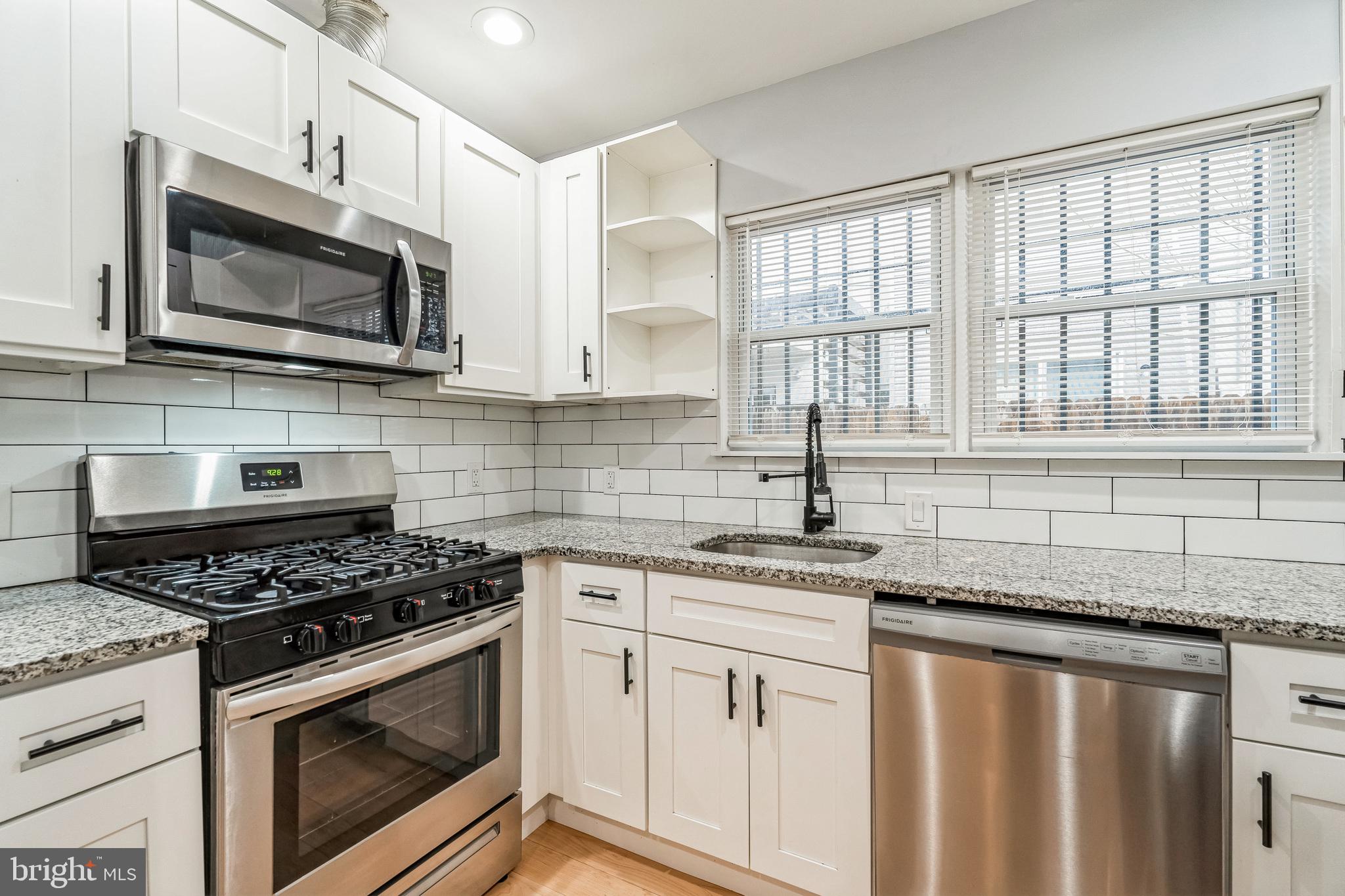 POINT BREEZE - Residential