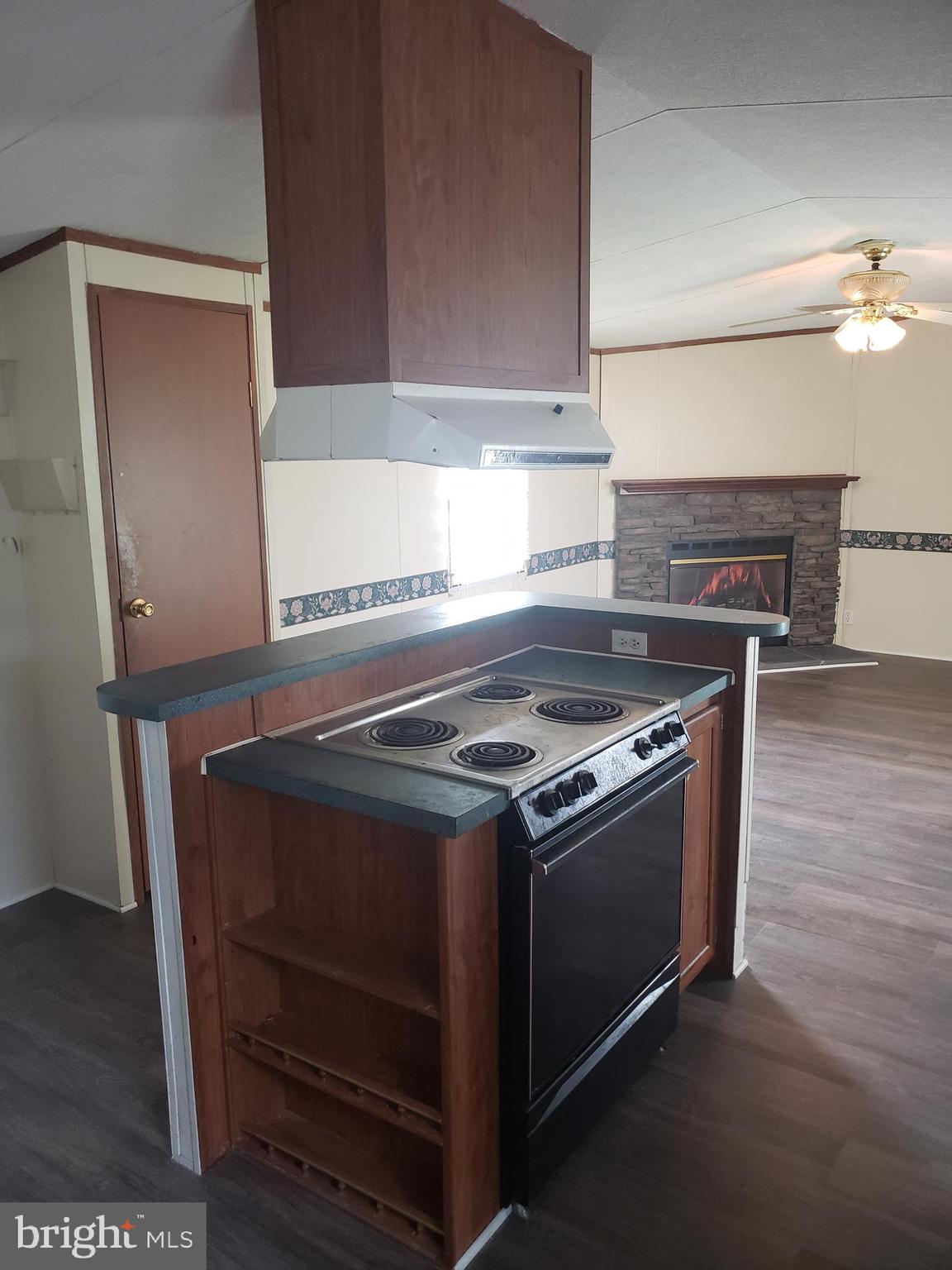 162 BIRCHWOOD VILLAGE ESTATES