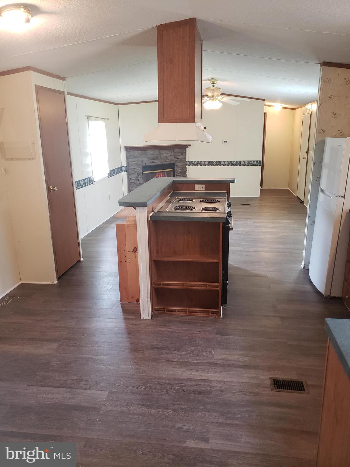 162 BIRCHWOOD VILLAGE ESTATES