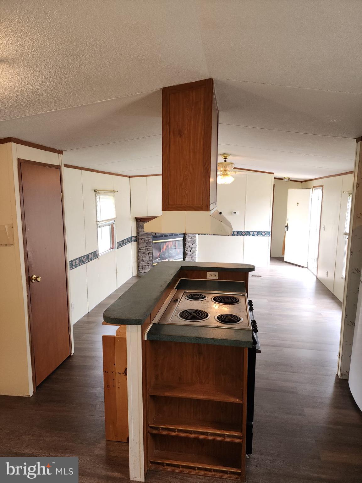 162 BIRCHWOOD VILLAGE ESTATES