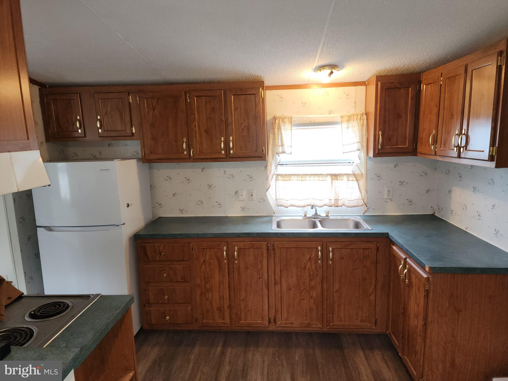 162 BIRCHWOOD VILLAGE ESTATES