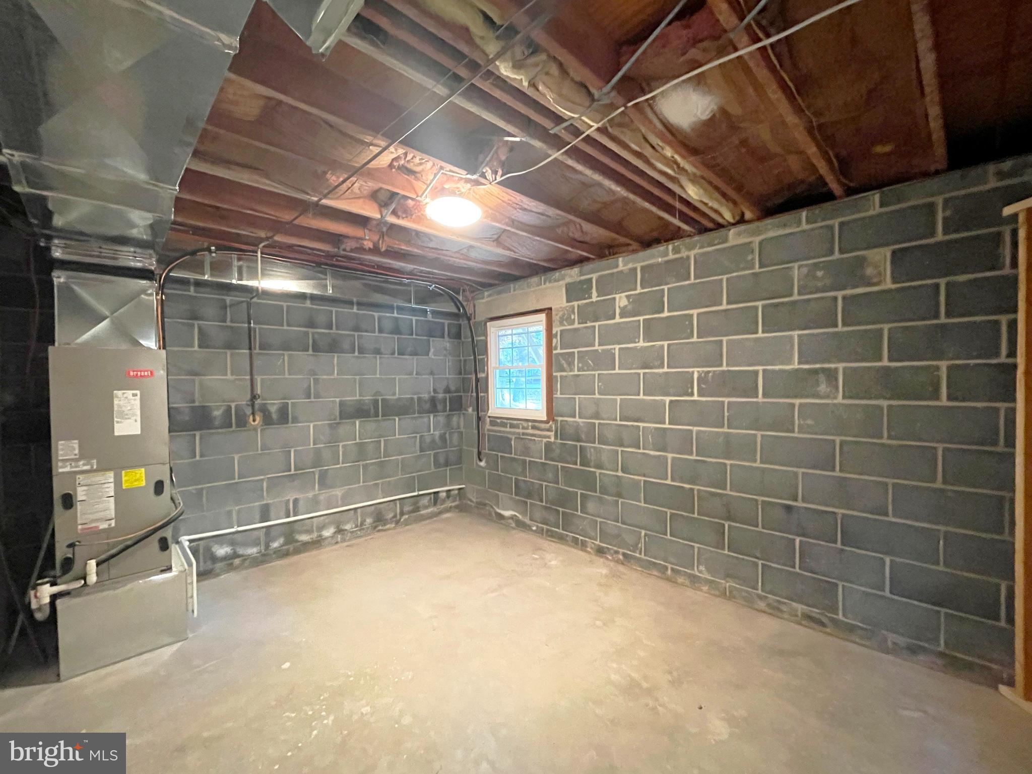 WALLVILLE - Residential Lease