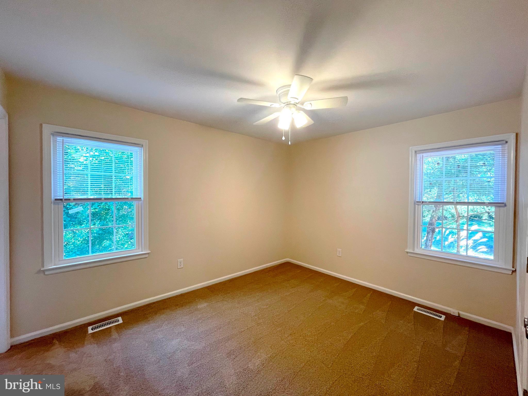 WALLVILLE - Residential Lease