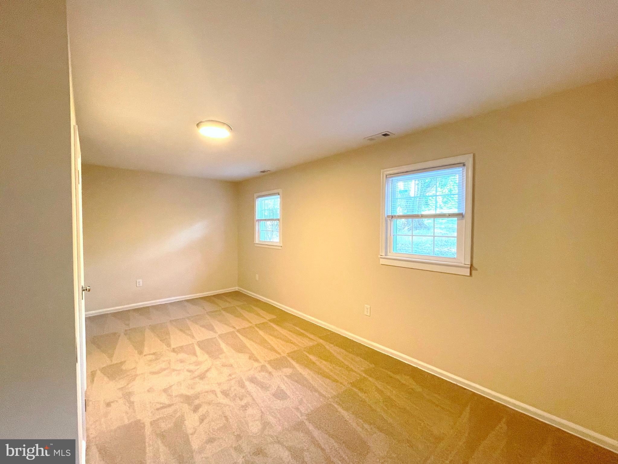 WALLVILLE - Residential Lease